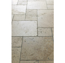 Verlegung aus Travertin Fliesen