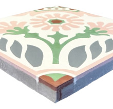 Dekorative Bodenfliese mit Blumenmuster