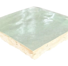 Keramikfliese im Querschnitt