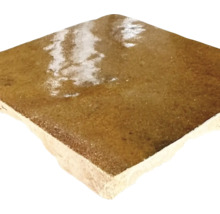 Quadratische Bodenfliese aus Keramik