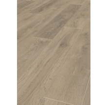 Verlegter Bodenbelag in Holzoptik.