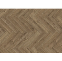 Verlegtes Laminat im Fischgrätmuster als Bodenbelag