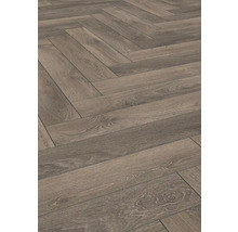 Verlegung von Laminatboden in Fischgrätenmuster