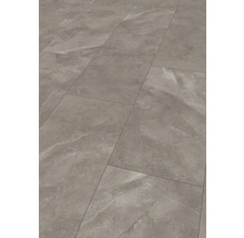 Verlegte Bodenfliesen mit Marmoroptik