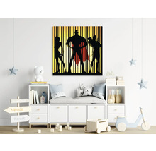 Dekoratives Wandbild mit Superheldenmotiv im Kinderzimmer
