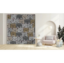 Dekoratives Rollo mit Hasenmuster und Streifen in einem hellen Raum.