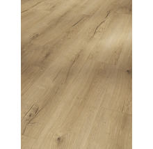 Helles Laminat mit Holzoptik