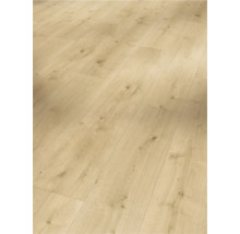 Holzboden mit Laminatpaneelen