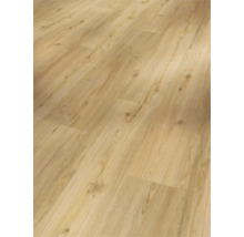 Heller Laminatboden mit Holzoptik