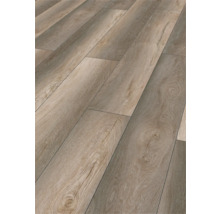 Verlegter Laminatboden mit Holzoptik.