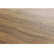 Nahaufnahme von Paneelen mit Holzstruktur als Bodenbelag