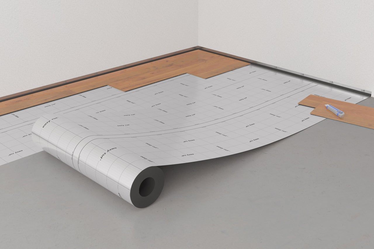 Bodenverlegung mit Unterlage und Laminat