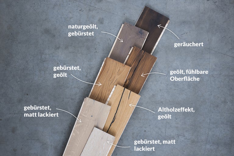 Verschiedene Muster von Parkettböden mit unterschiedlichen Oberflächenbehandlungen.